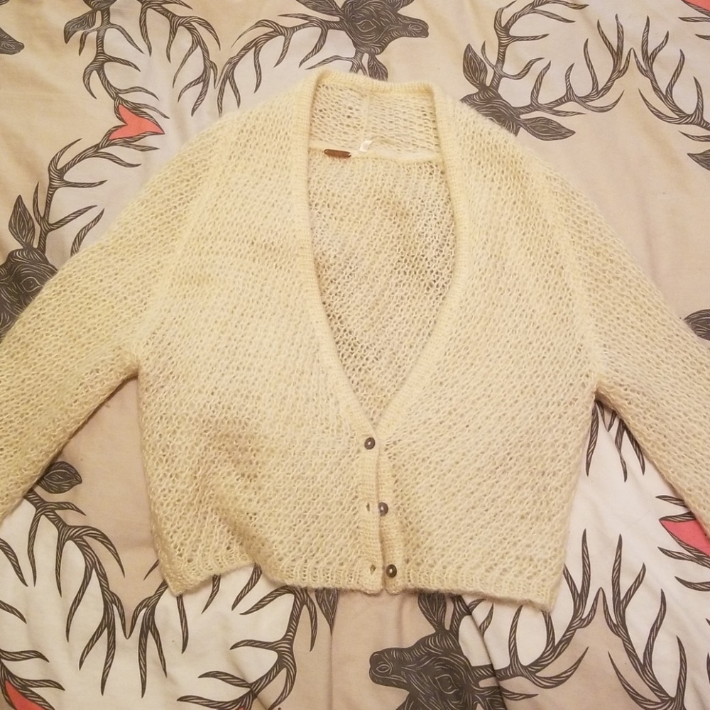 Free People crop sweater - Size L